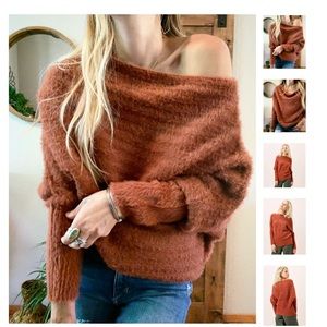 NWT RUST SLOUCHY FUZZY SWEATER M